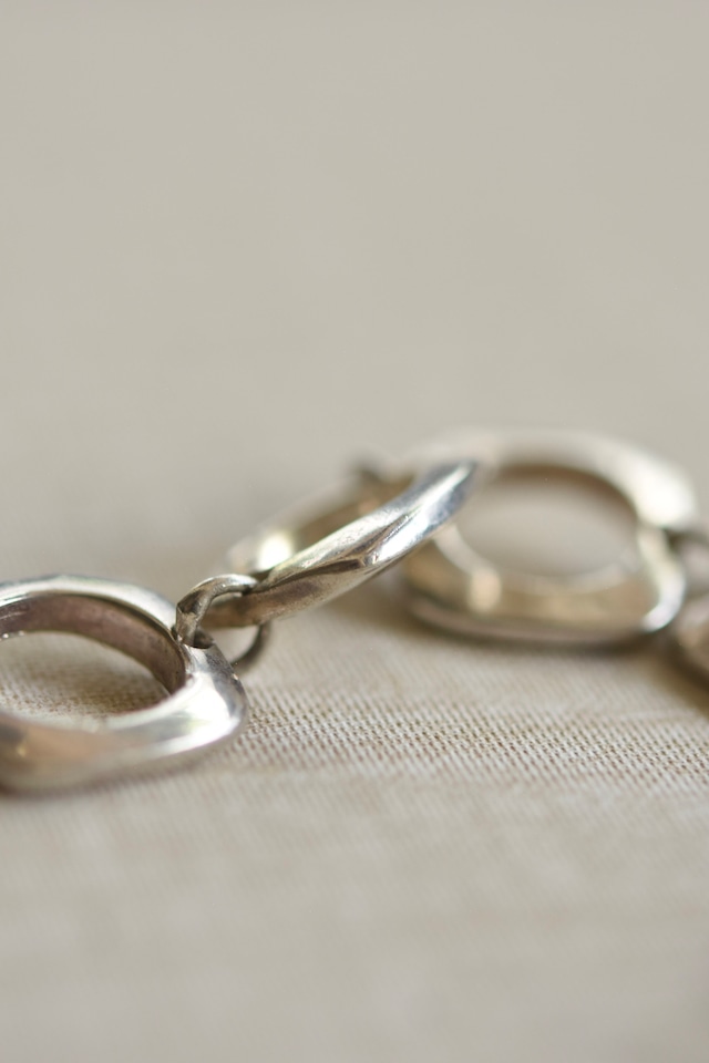 IORI/"Tiffany & Co." bracelet/square cushion