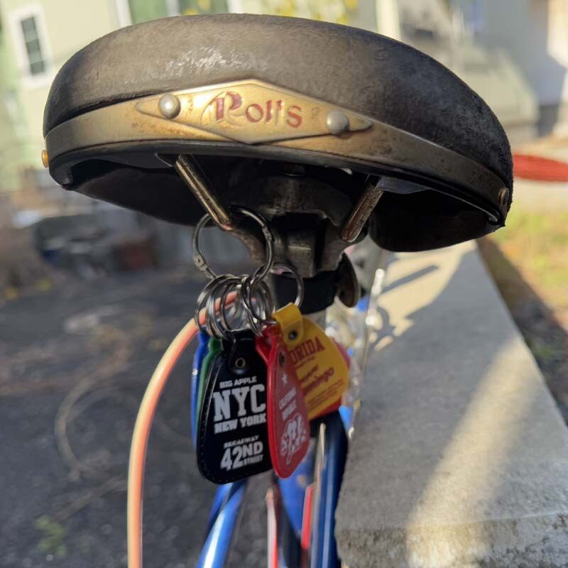 U.S.A SADDLE KEY TAG ビンテージ感、レトロ感を楽しめるカラフルな