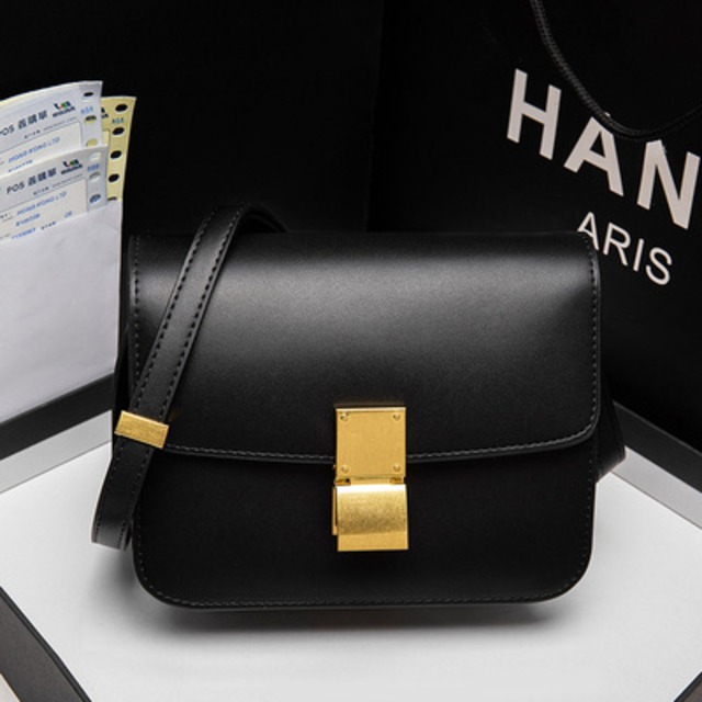 バッグ カバン 鞄 2012 bag レディースバック ショルダーバック 斜めがけバッグ 肩がけバック 柔らかい スクエア型 ファスナー ポケット ショルダー 本革 シンプル カジュアル お洒落 レトロ こなれ感 クール 存在感 とろみ感 無地 10代 20代 30代 レディース OL 通勤 学生 通学 デート お出かけ 女子会 休日 イベント 旅行 お買い物 オールマッチ ファッション 高見え ギフト 安い トレンド インスタ映え 香港風 シーズンレス 誕生日 クリスマス 小さめ 黒 コーヒー 送料無料