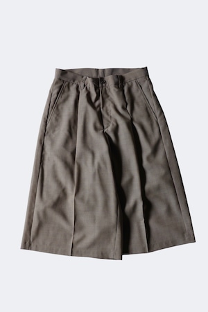 POLYPLOID 【TUCK WIDE SHORTS C -STONE-】