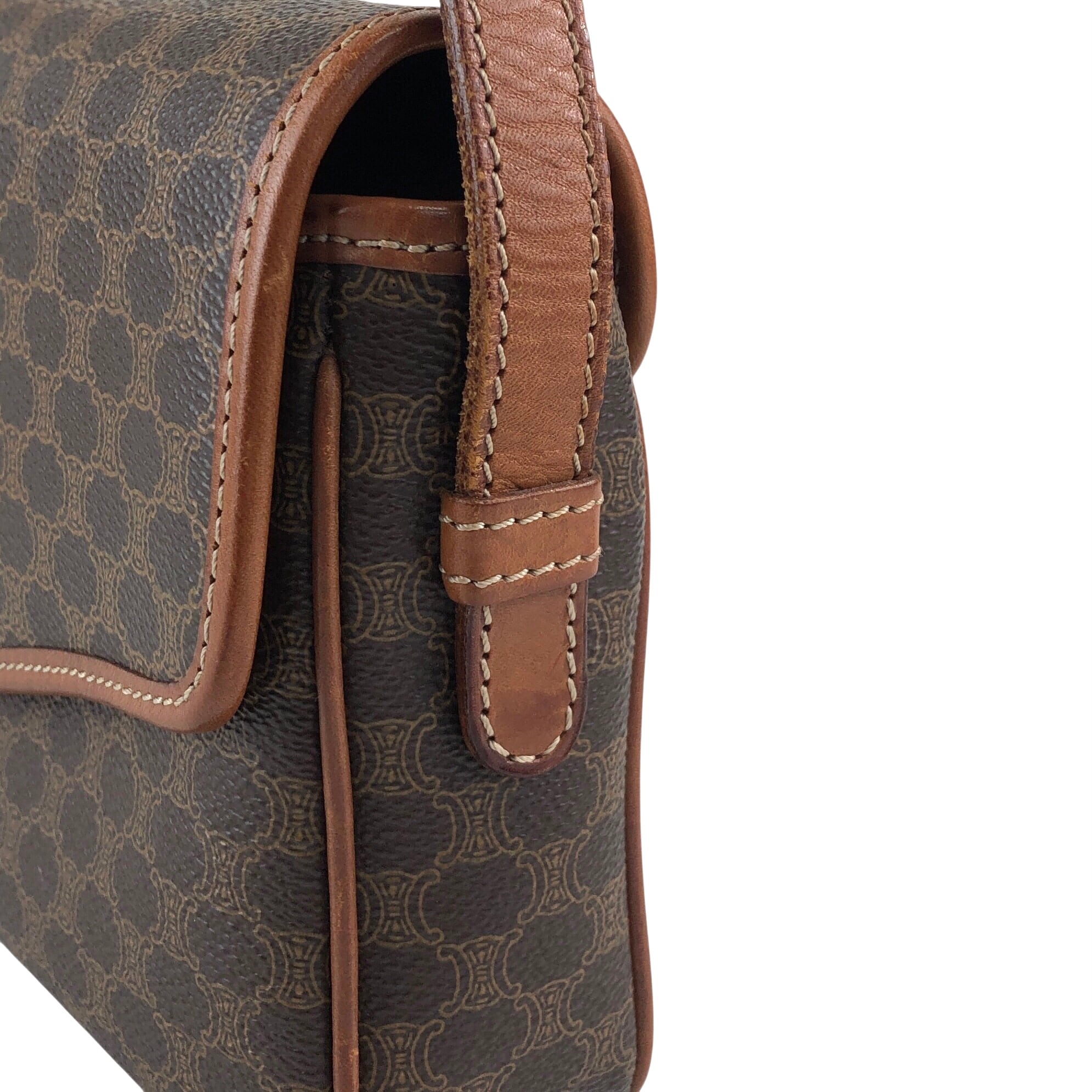 本物 CELINE ショルダーバッグ ブラウン Macadam レザー 革 CELINE セリーヌ マカダム ショルダーバッグ ブラウン ブラゾン