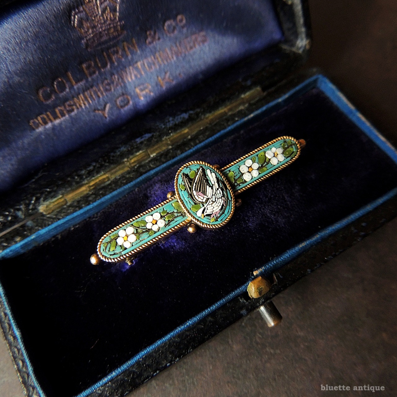 イタリアアンティーク マイクロモザイク 鳩と小花 バーブローチ