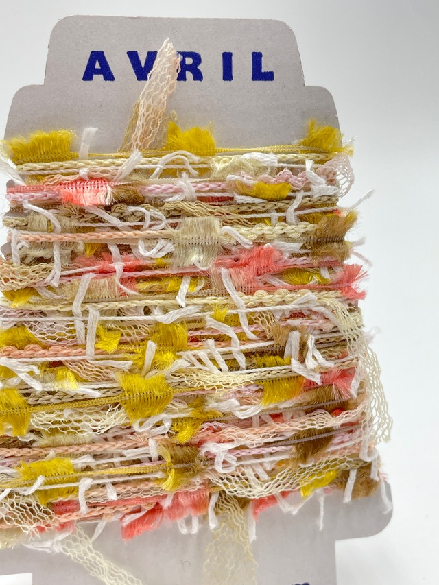 集めたくなる♬楽しい♬可愛い♡『ちょこっと巻きのファンシー糸』AVRILペラコーン096