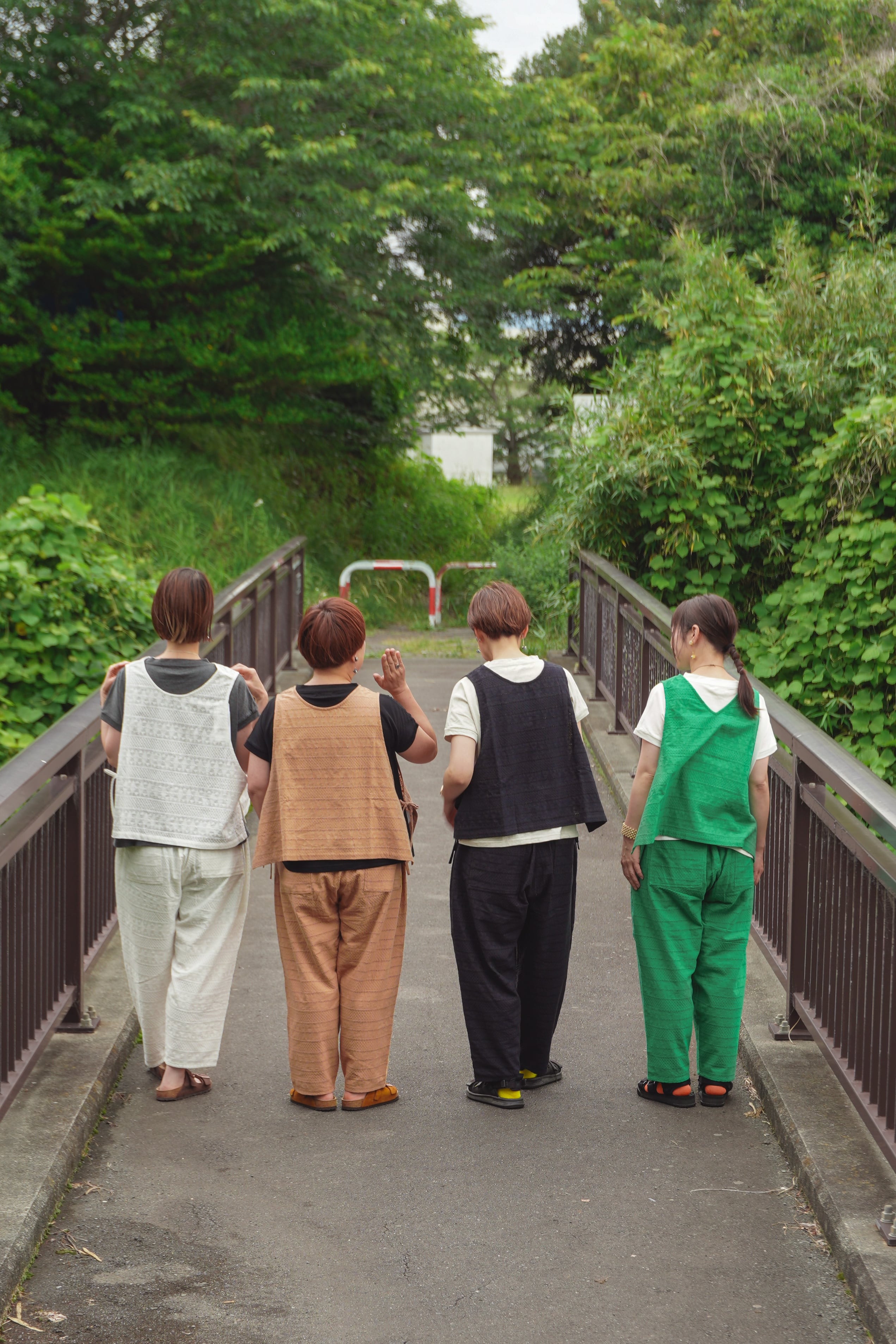 レースしっかりタックパンツ