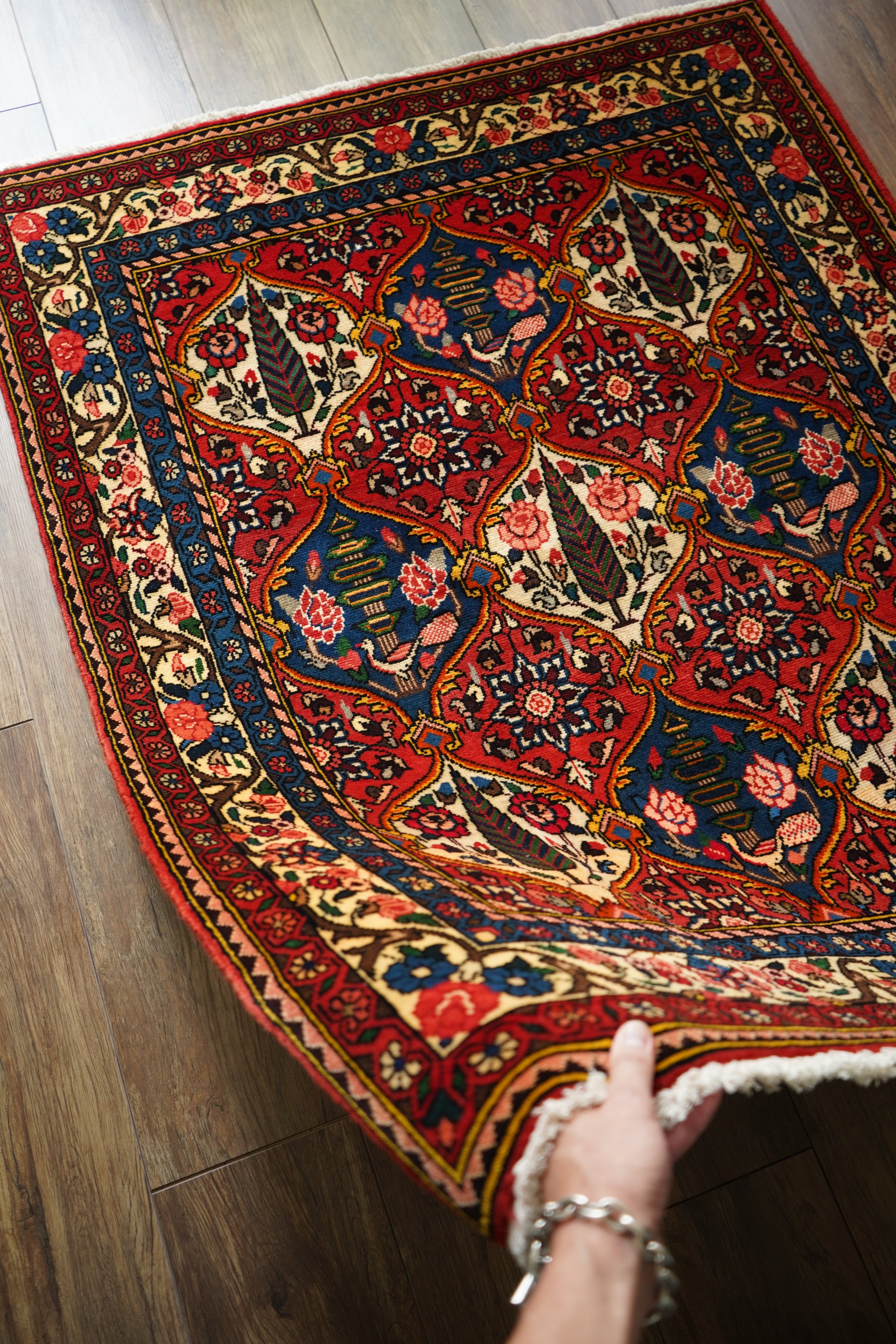 ヴィンテージラグ専門店 TIME RUG （ペルシャ絨毯・トライバルラグ）