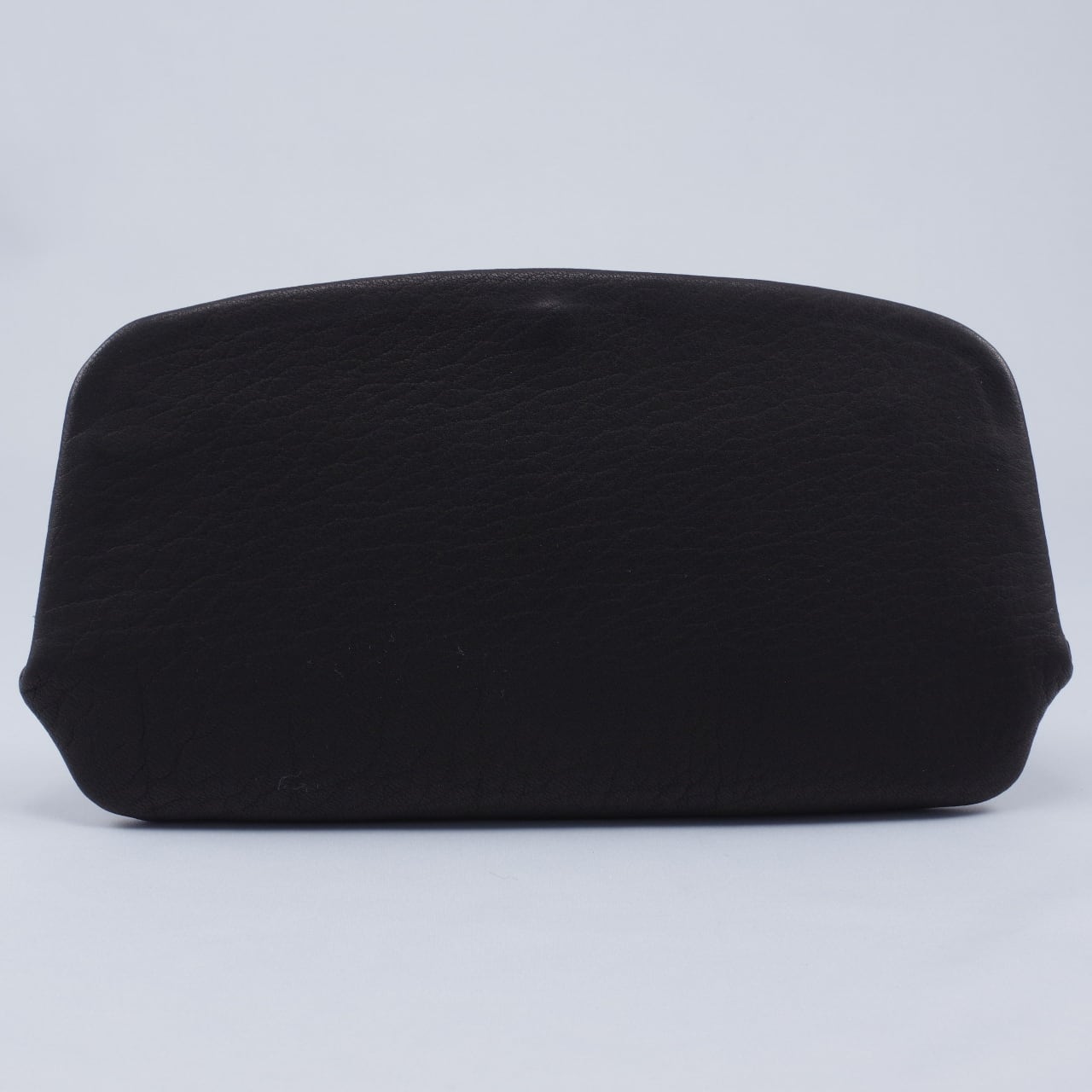 手触りが心地よい-鹿革天溝がま口長財布#黒