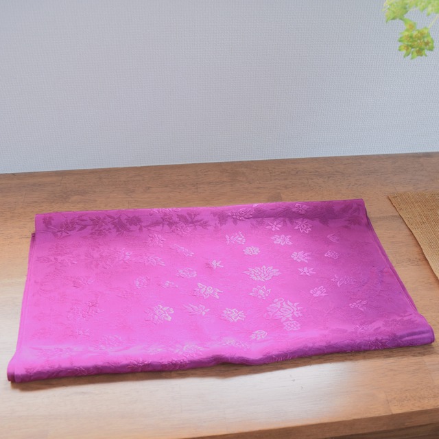 絹唐織り布 牡丹 |  Limited Archive Piece | Silk Karaori Textile – Botan Pink