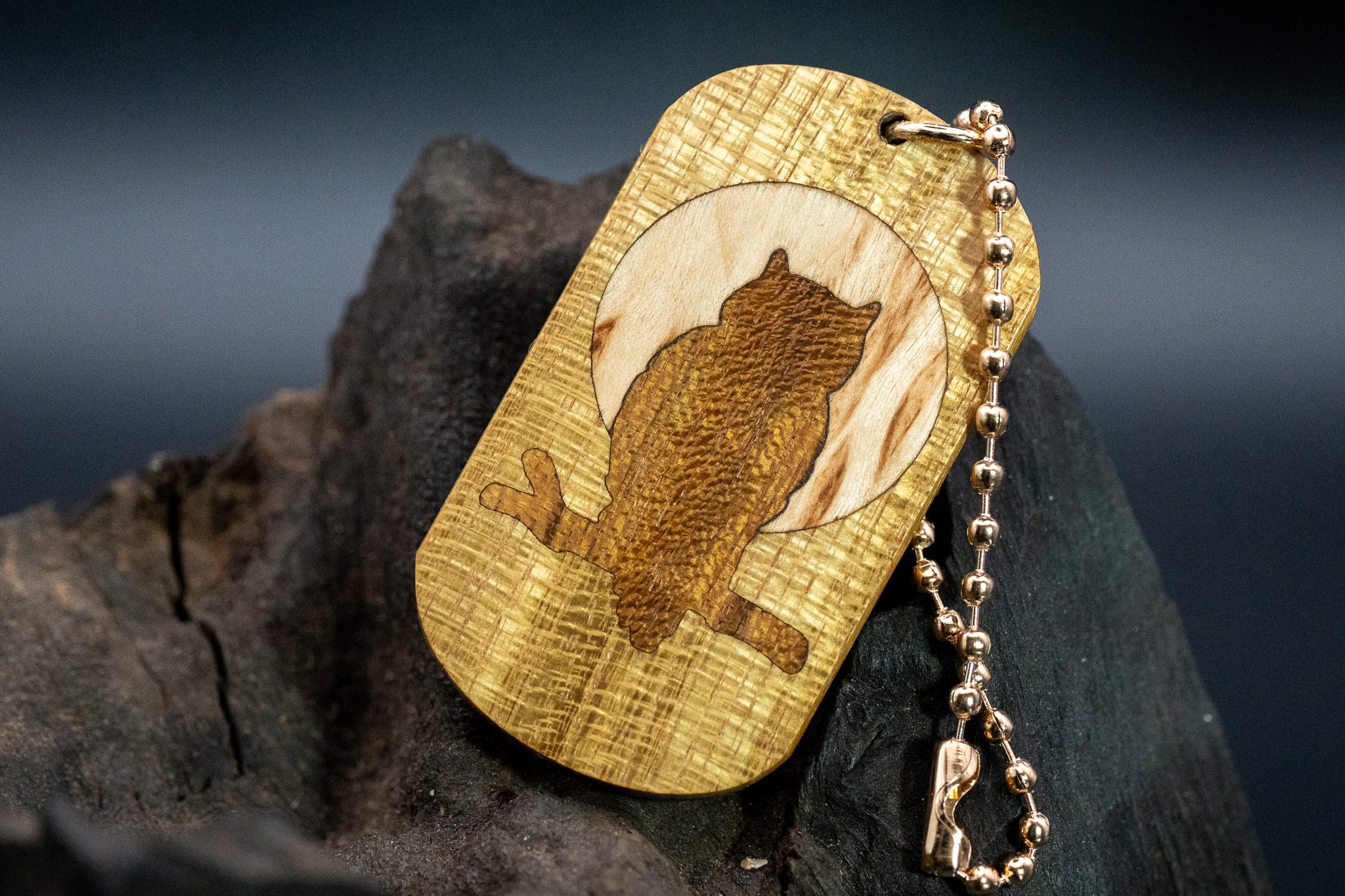 【黄金の木】 御蔵島 金桑 ドッグタグ 象嵌 夜とミミズク