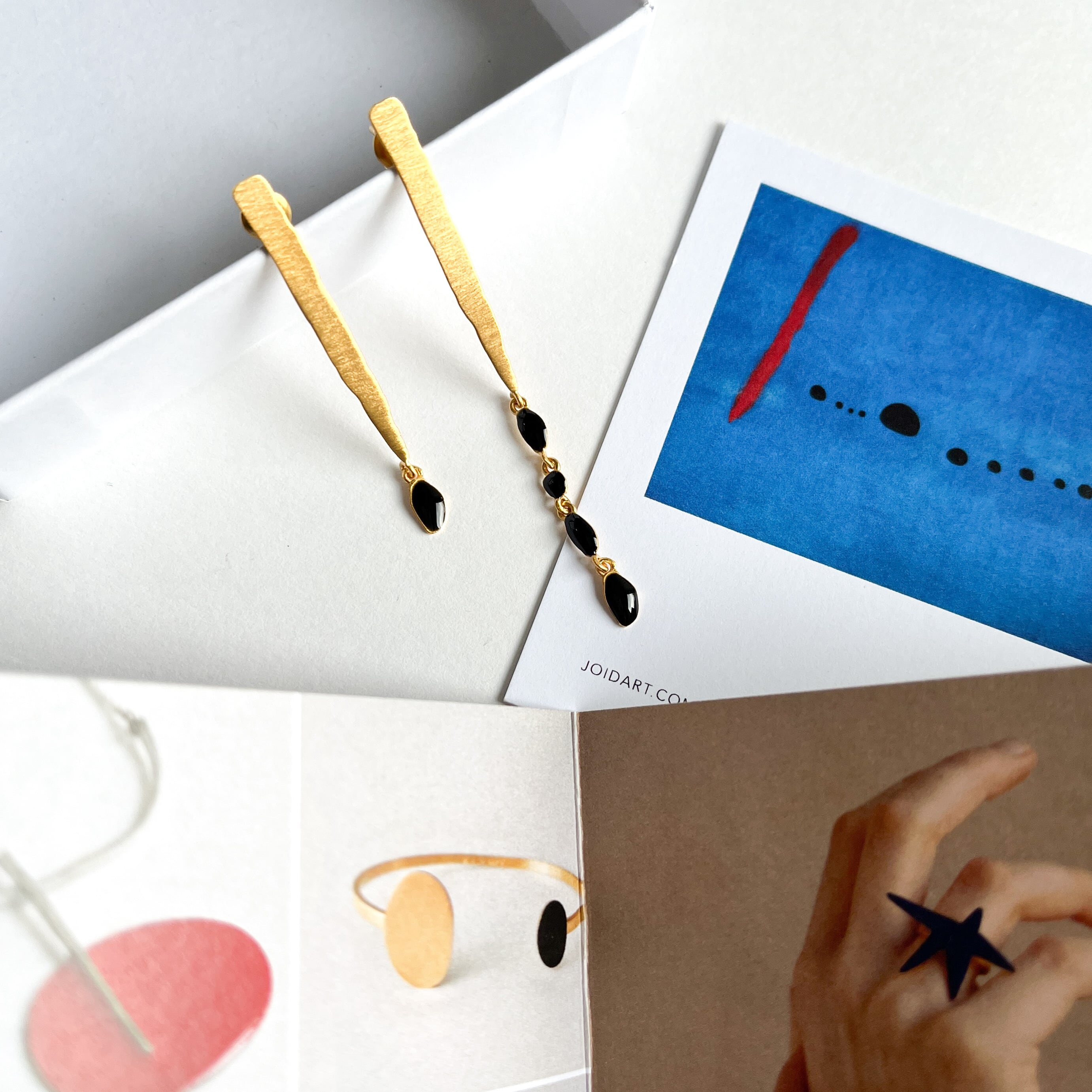 ミロ ピアス Bleu II Gold-Dots-Black ゴールド | hmm, by 東京都