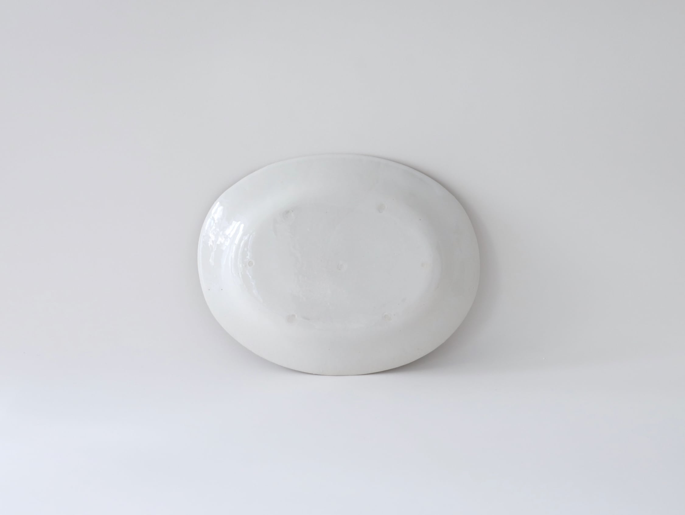 中囿義光 オーバル皿（金彩） ドット B | Galerie NUAGE