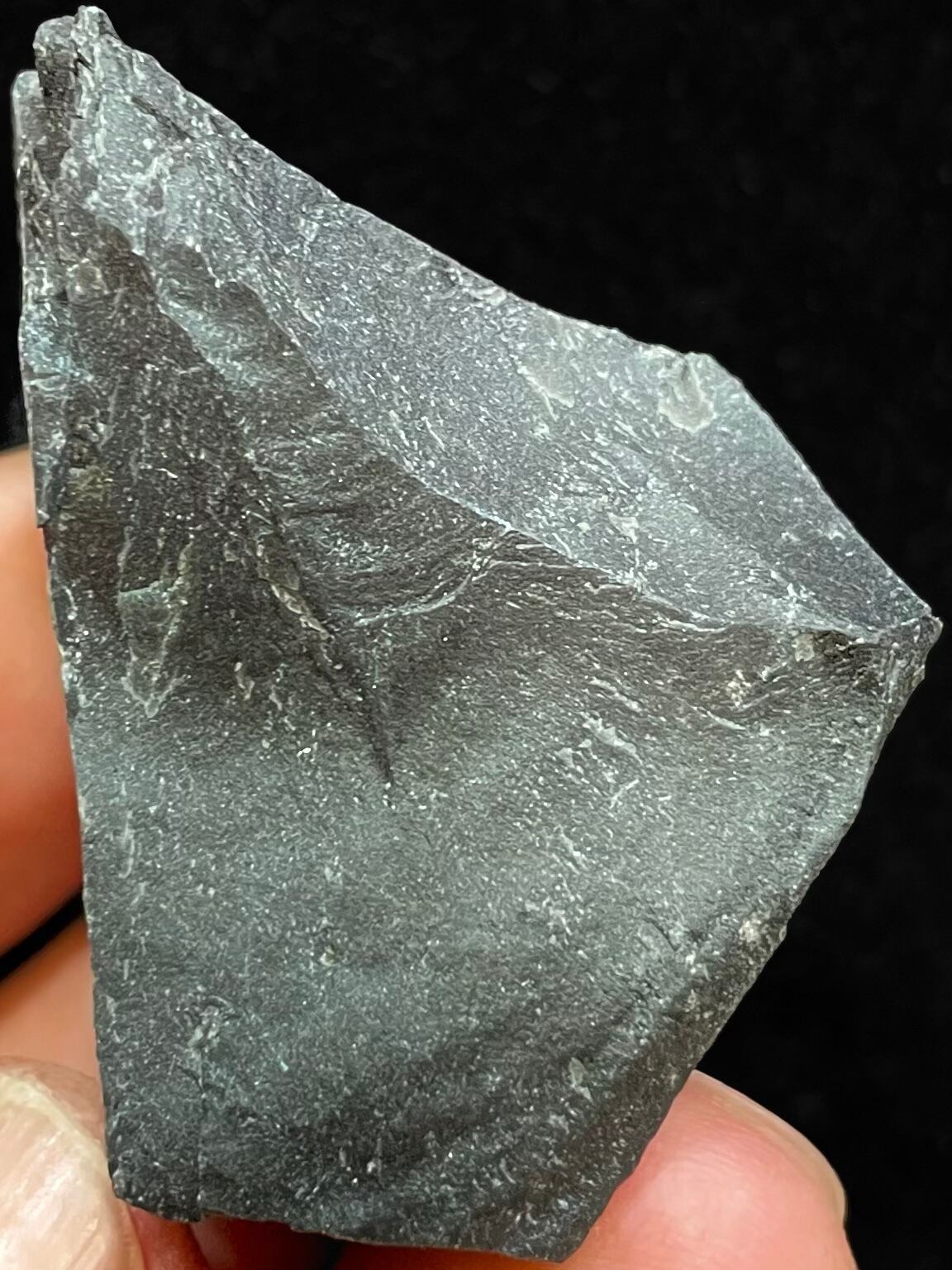 20) サヌカイト(原石・小)