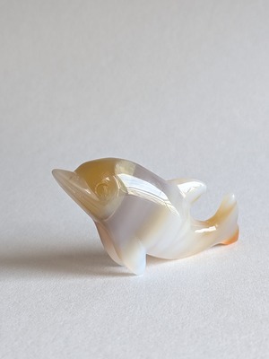Banded Agate 縞瑪瑙（シマメノウ） ⭓ イルカ ⭔ CARVING