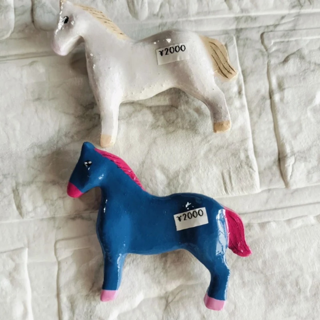 あなたの愛馬はどの子?カラフルホースブローチ