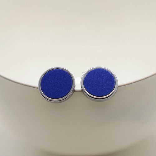 Stud earrings18