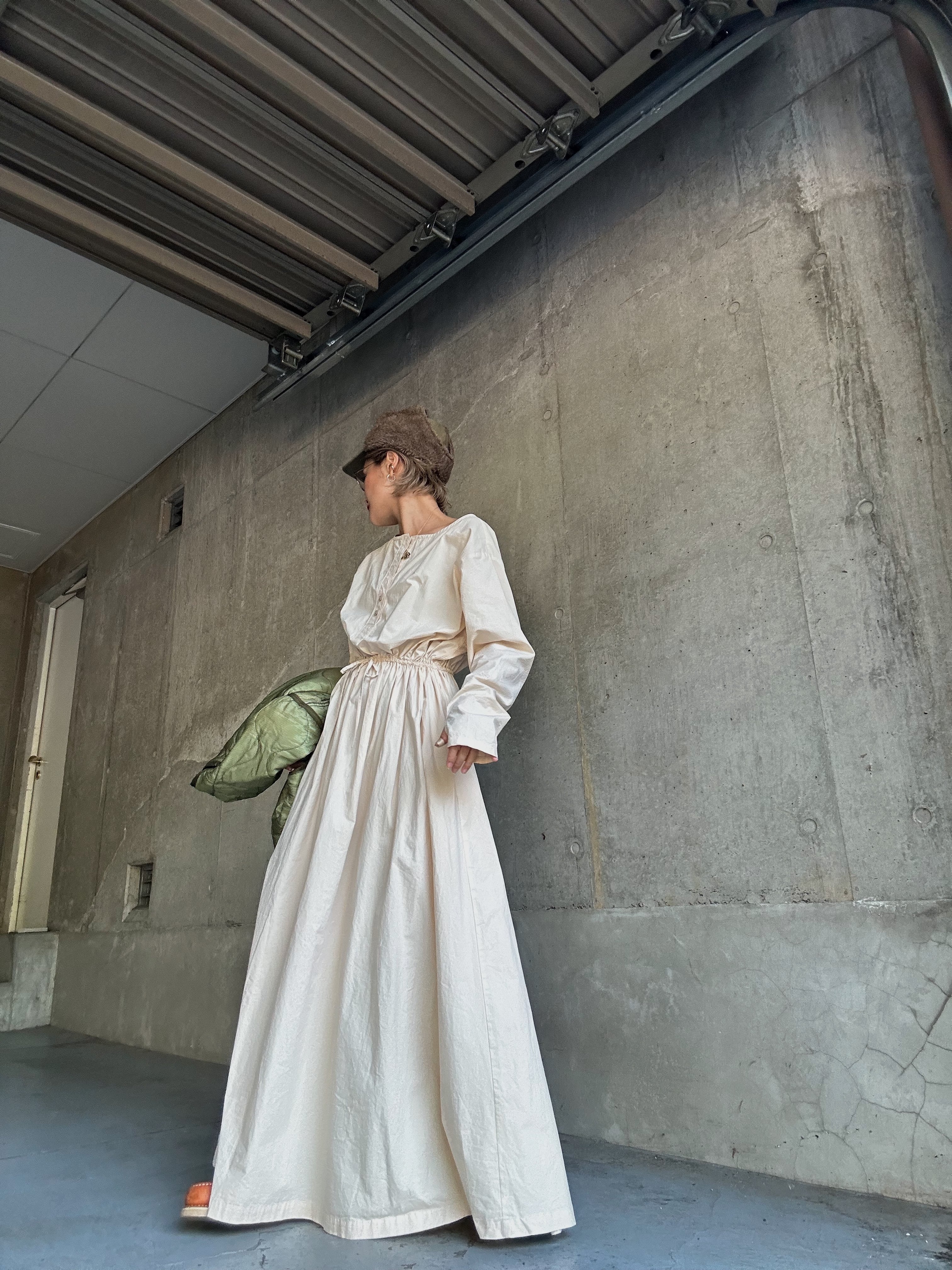 map.】VOLUME ONE-PIECE / IVORY | OVERLAP CLOTHING map.】VOLUME ONE-PIECE / IVORY | OVERLAP CLOTHING