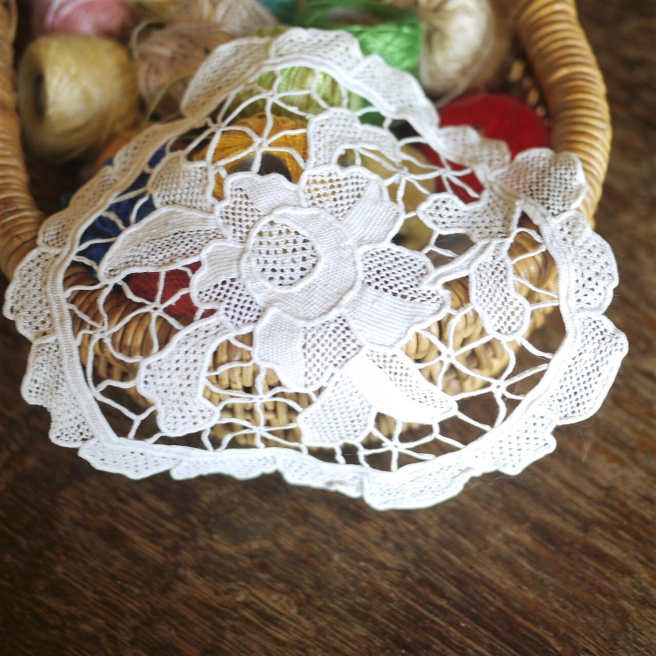 レース編みドイリー ラウンドベージュ ドイツ