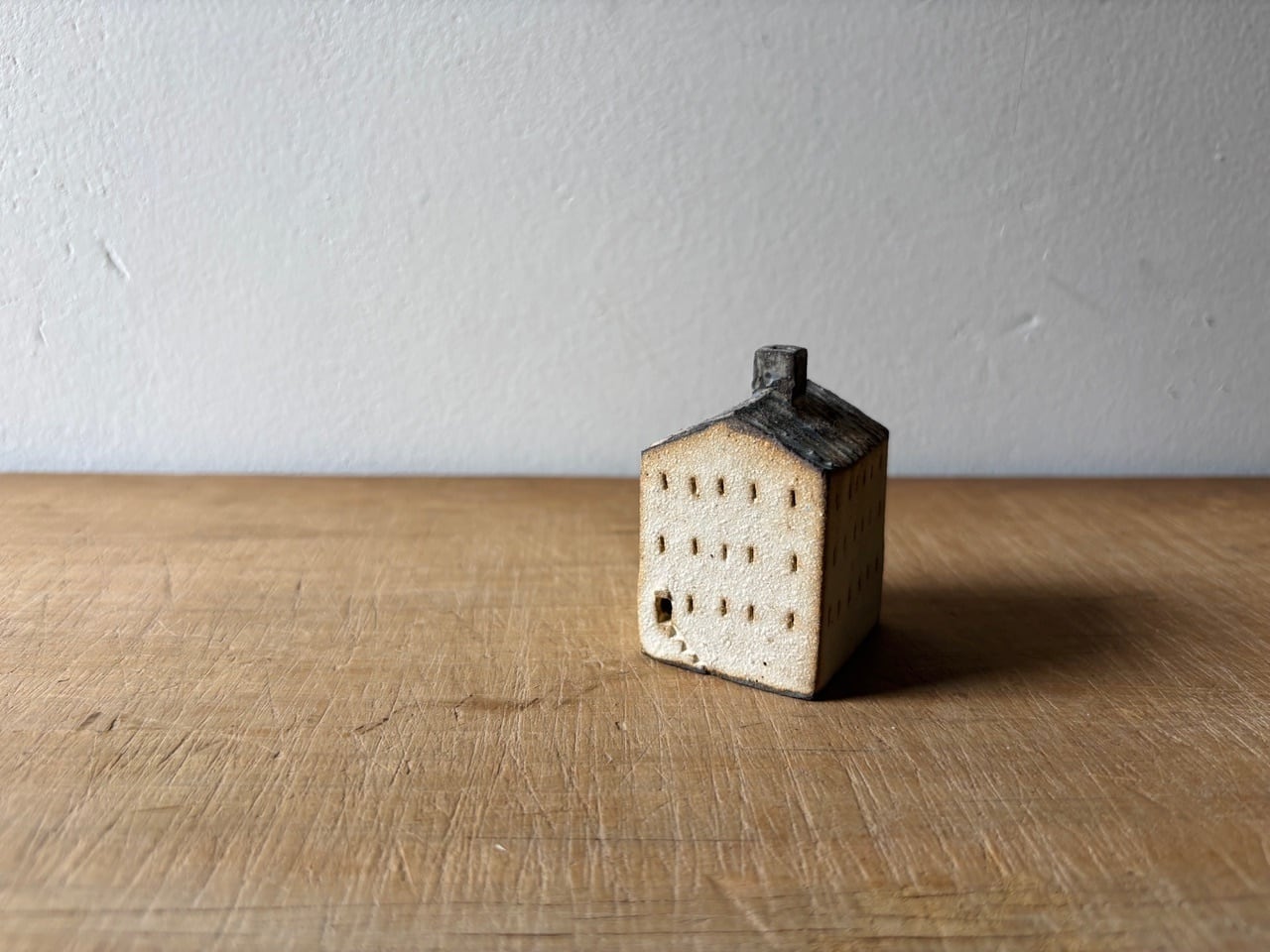 おうちオブジェ 中 屋根ベージュ