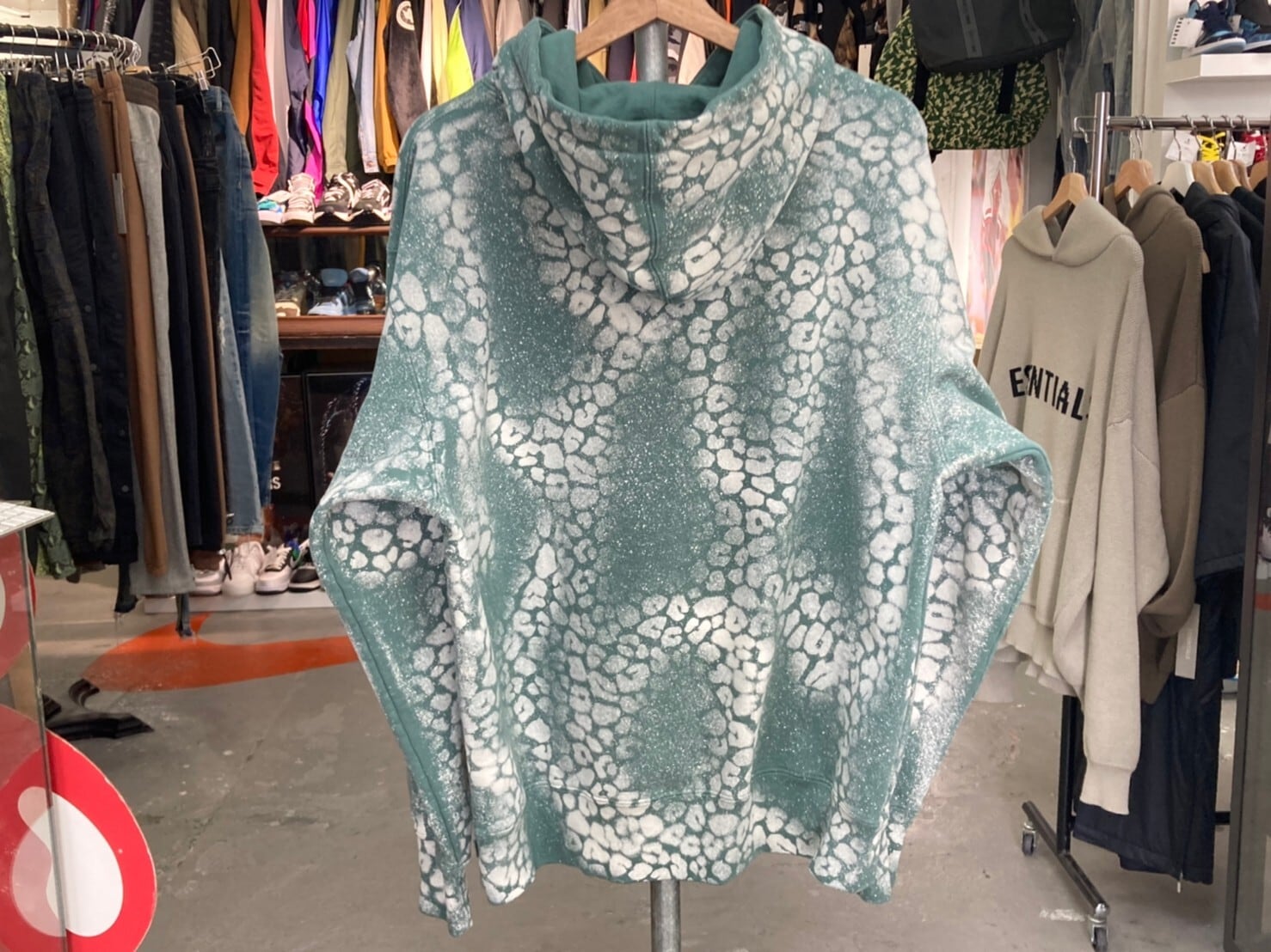 supreme bleached leopard hoodie