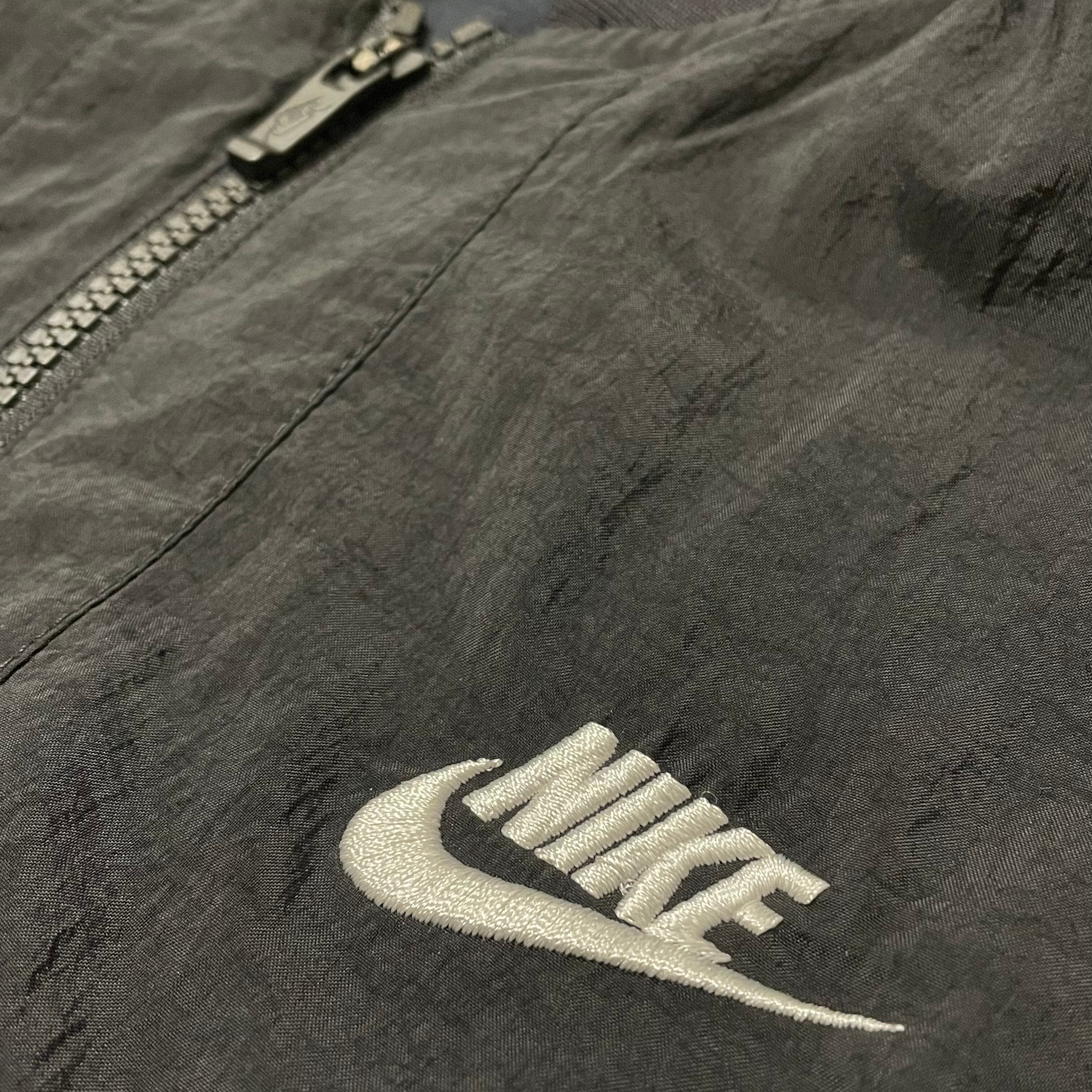 NIKE ナイキ ナイロンジャケット　刺繍ロゴ　ブルゾン　グレー　ナイキゴルフ