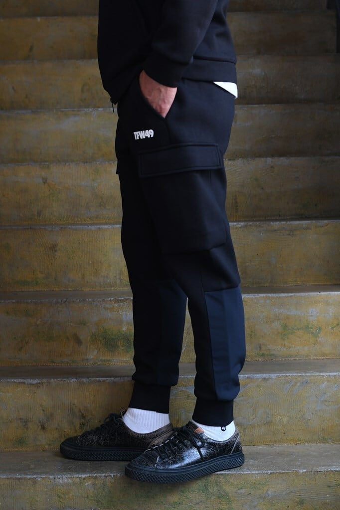 TFW49 CARDBOARD MATERIAL CARGO PANTS (T072520014) | satisfaction