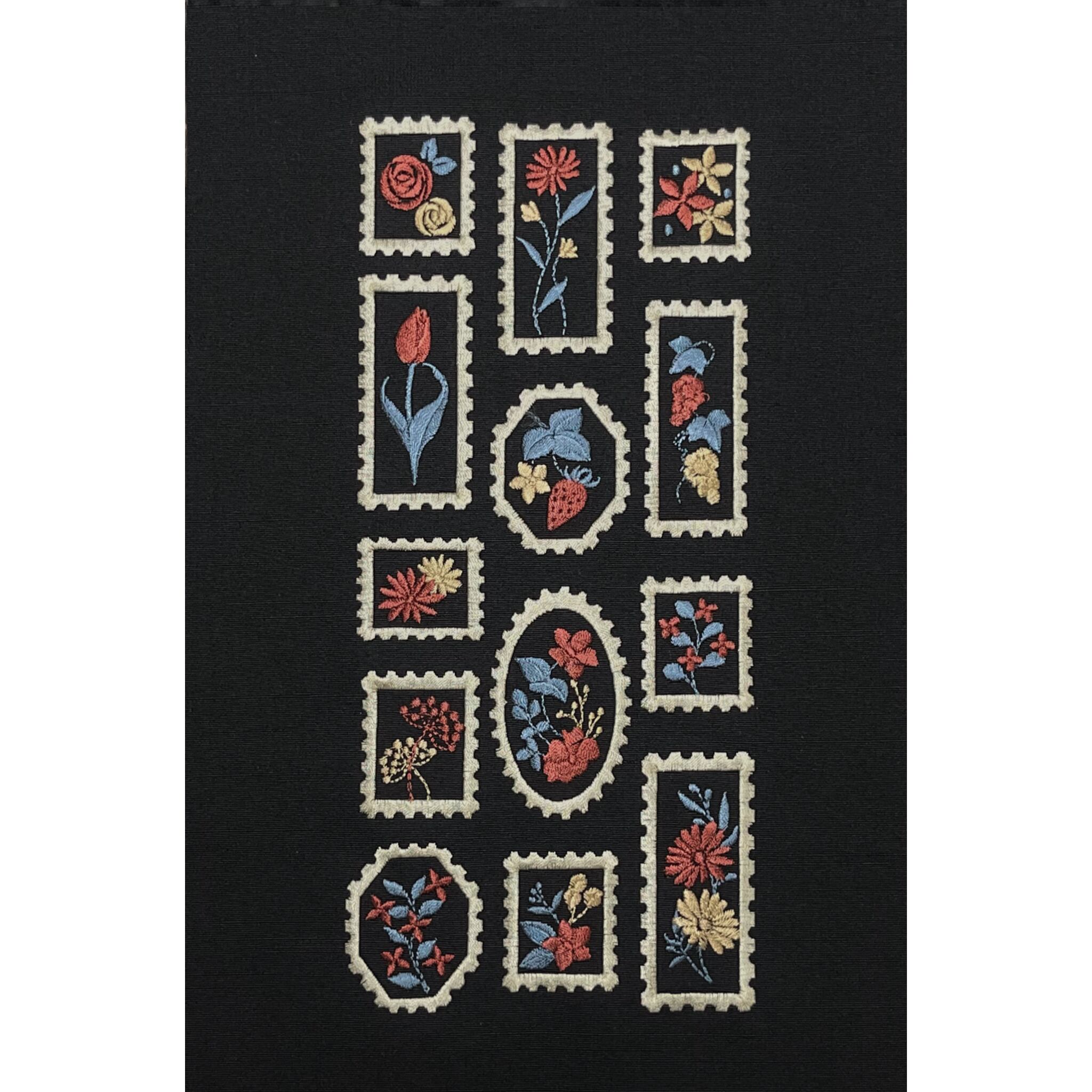 新品】花柄の切手模様 刺繍半衿(ブラック) | きもの楸堂-kisasagedo-
