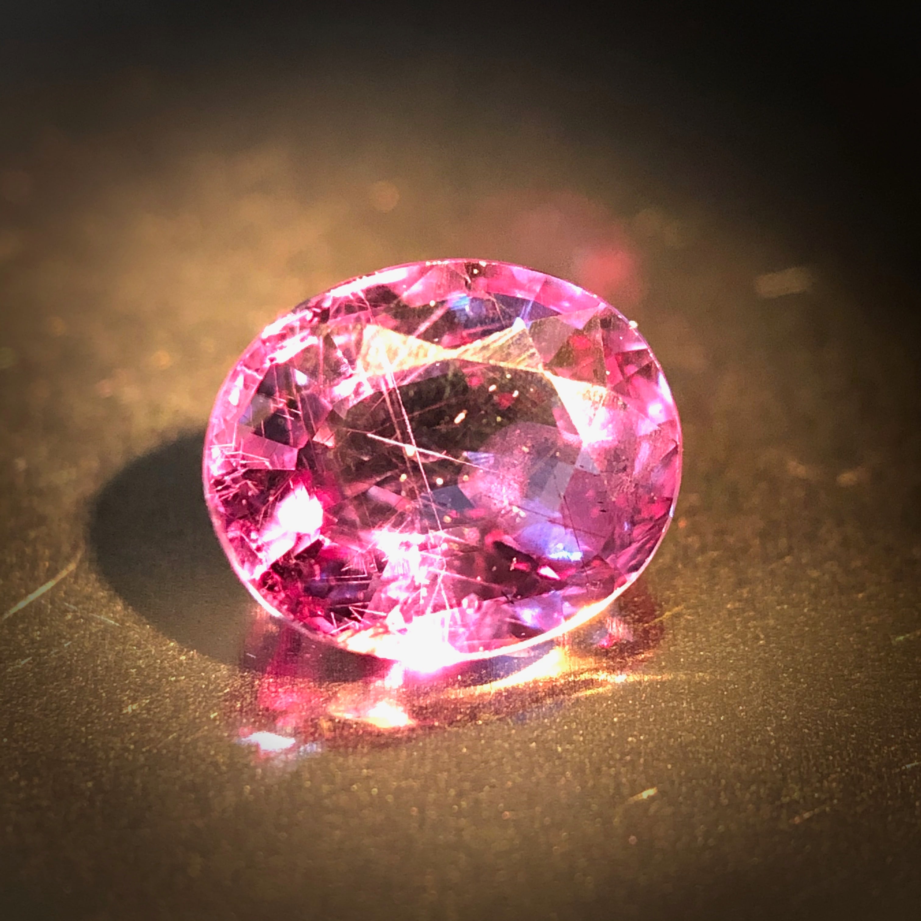 唯一無二のブルー 0.78ct 天然 カラーチェンジガーネット（ベキリー