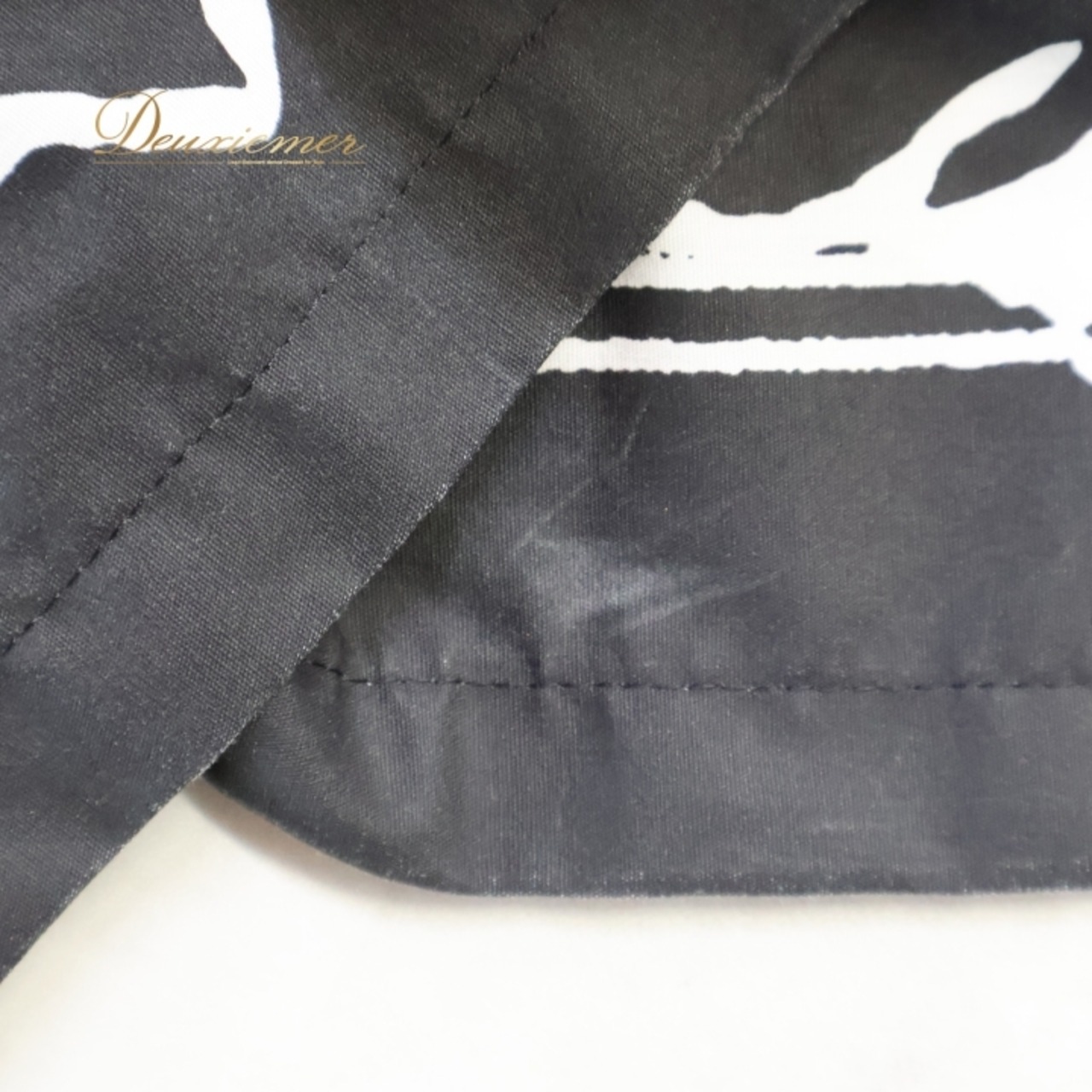 フラダンス 衣装 パウスカート ホワイト系 アロハスタンダード 日本製 ハワイアンプリント アロハ シングル モノトーン 植物柄 レッスン 練習 かわいい 大人っぽい 上品 ALOHA STANDARDS ブラック系 白 黒 フラダンス衣装 おしゃれ ハワイアンファッション 軽量 エレガント