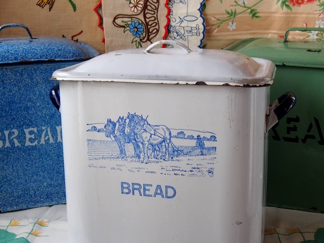 イギリスアンティーク　ブレッド缶　BREAD BIN