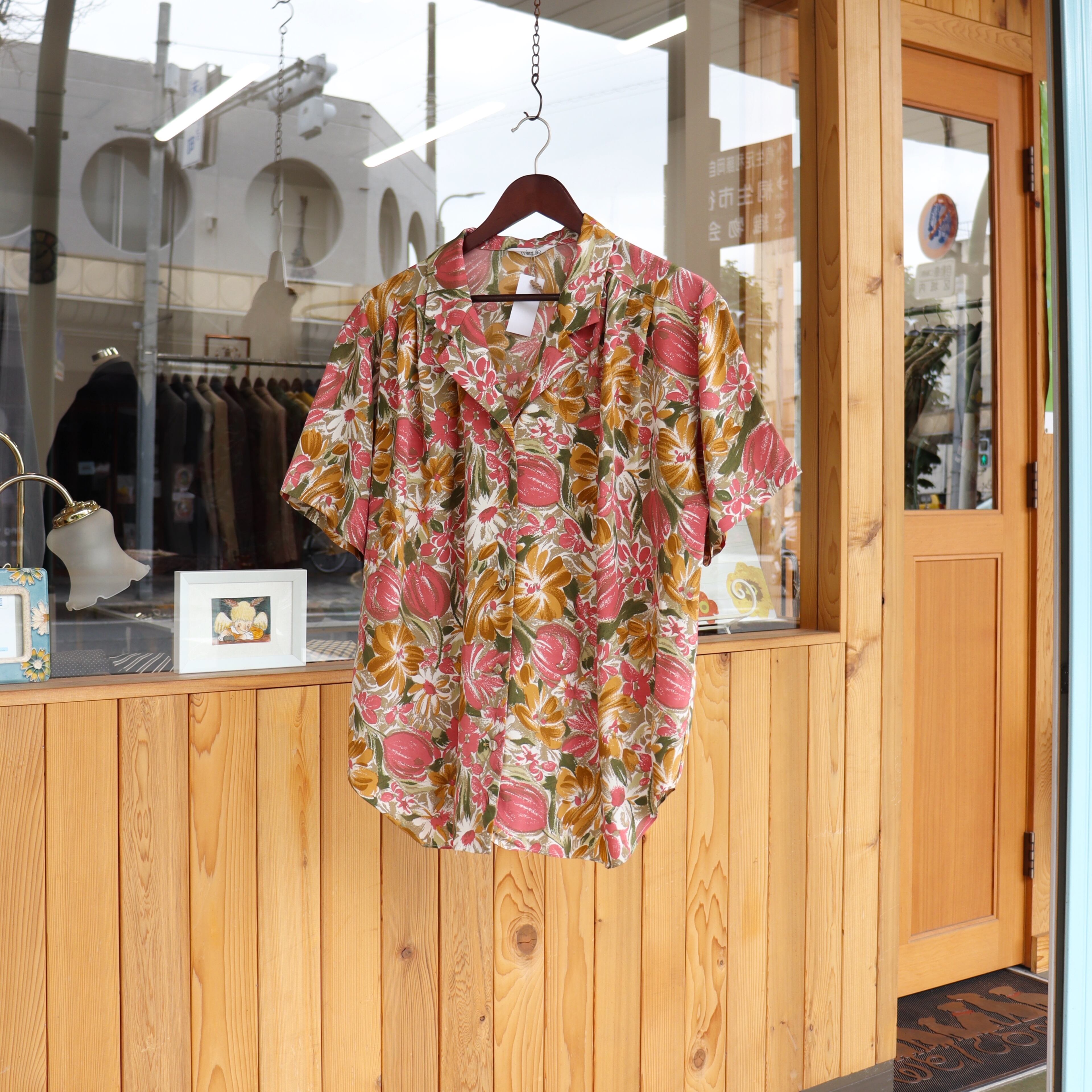 JAPAN vintage retro shirt