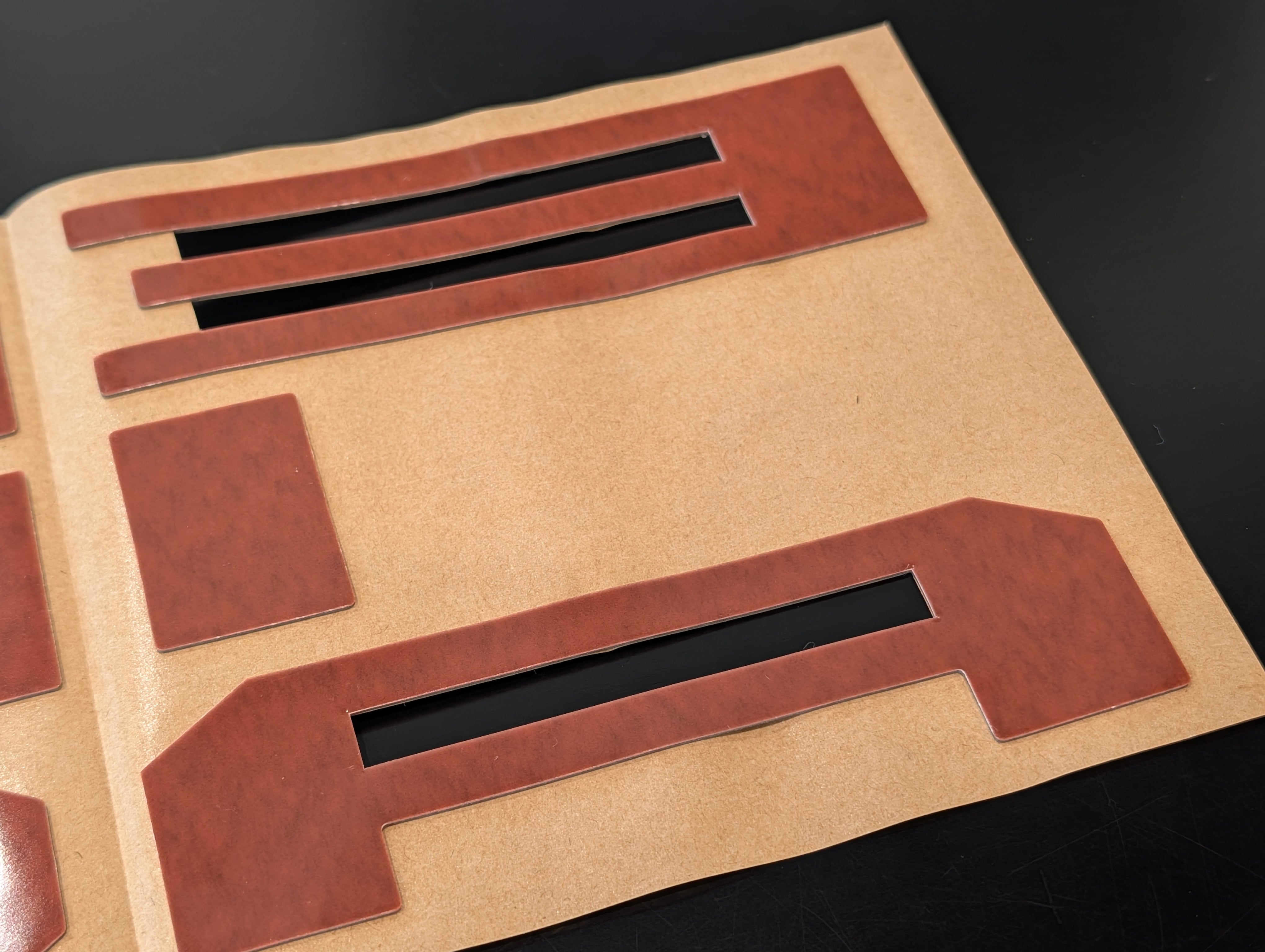 26型 デリカD:5 DELICAリアロゴエンブレム 貼替用両面テープ | MDF