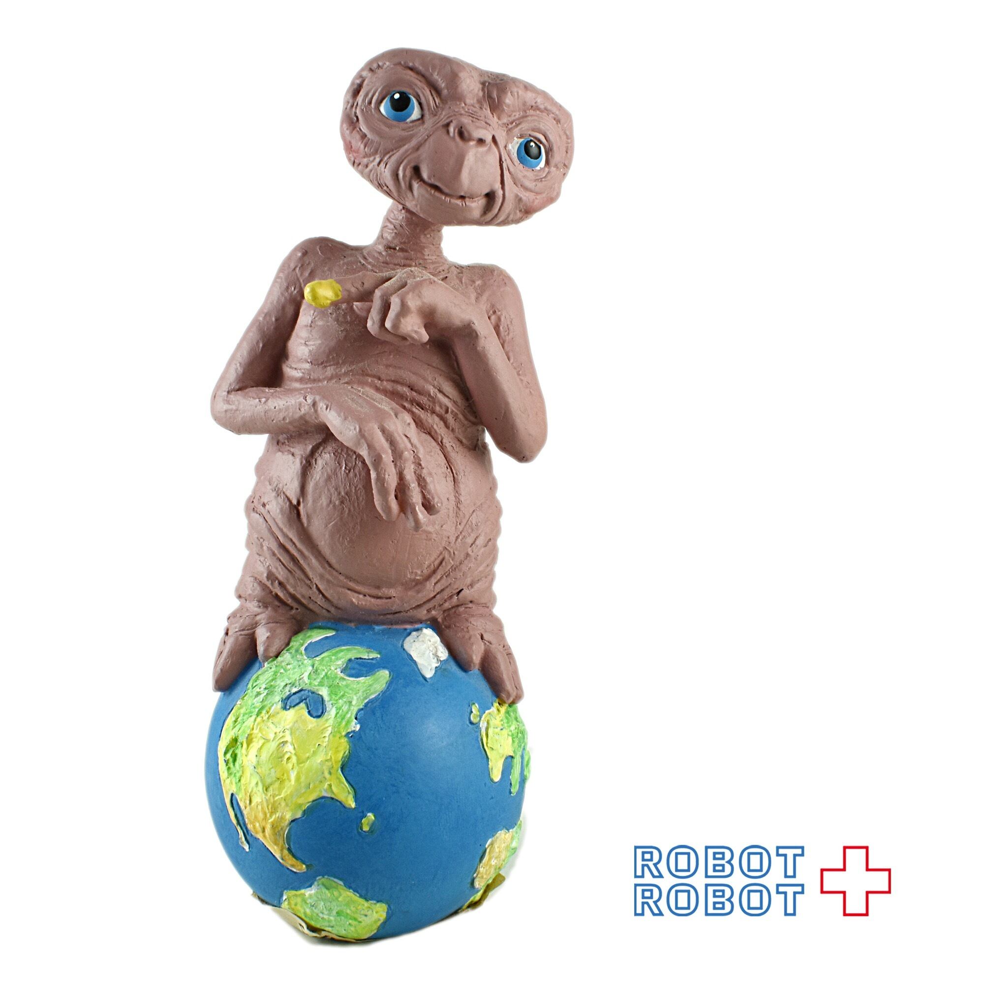 ユニバーサルスタジオ E.T. 地球 フィギュアリン | ROBOTROBOT