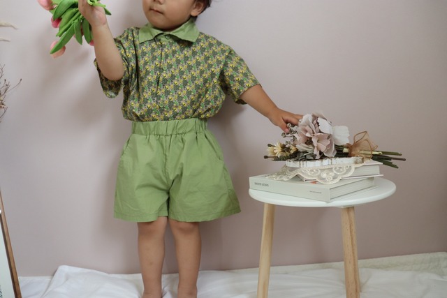 【取寄】爽やかな可愛い小花柄が魅力的なボーイズセットアップ