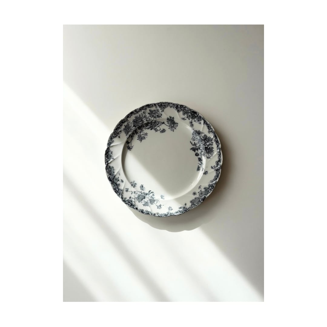 Henry Burgess (H,B) / 矢車菊の平皿プレート a