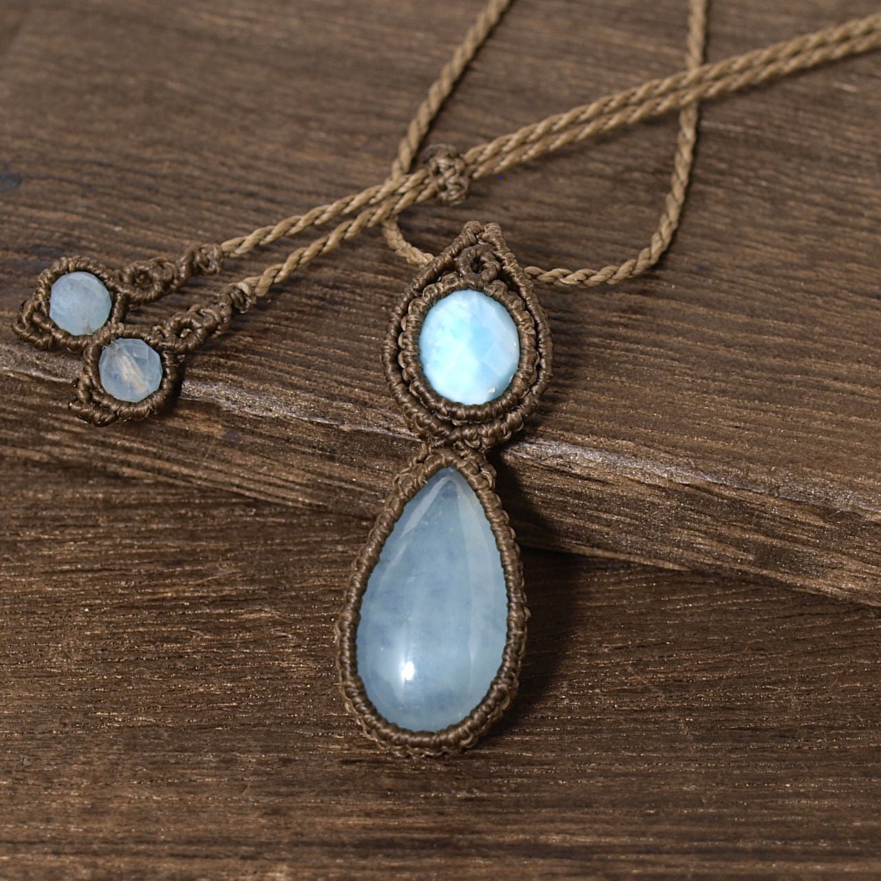 水精』アクアマリンのマクラメペンダントネックレス 【公式通販】