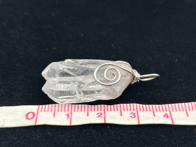 ワイヤーペンダントトップ（ブラジル水晶）