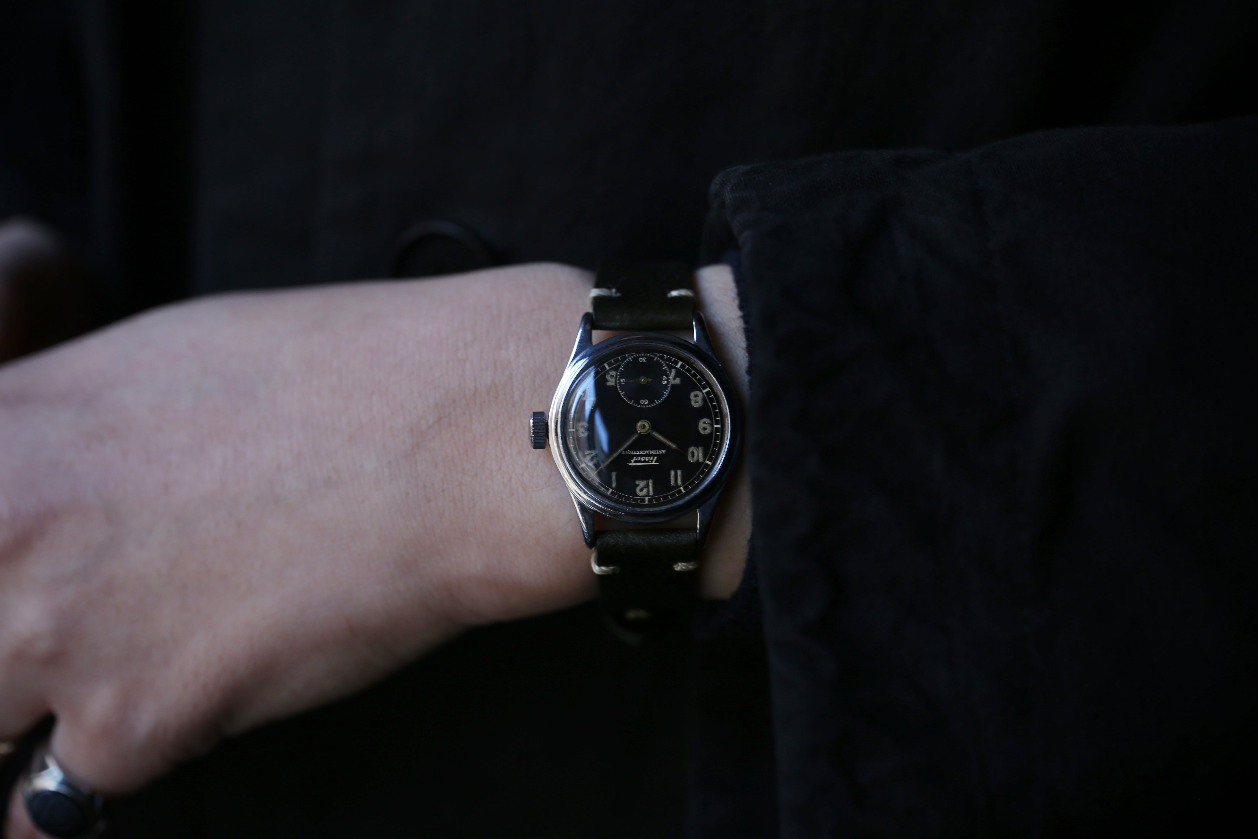とおみ　　　アンティーク TISSOT】1940年代製 ティソ アンチマグネティーク スモールセコンド 手