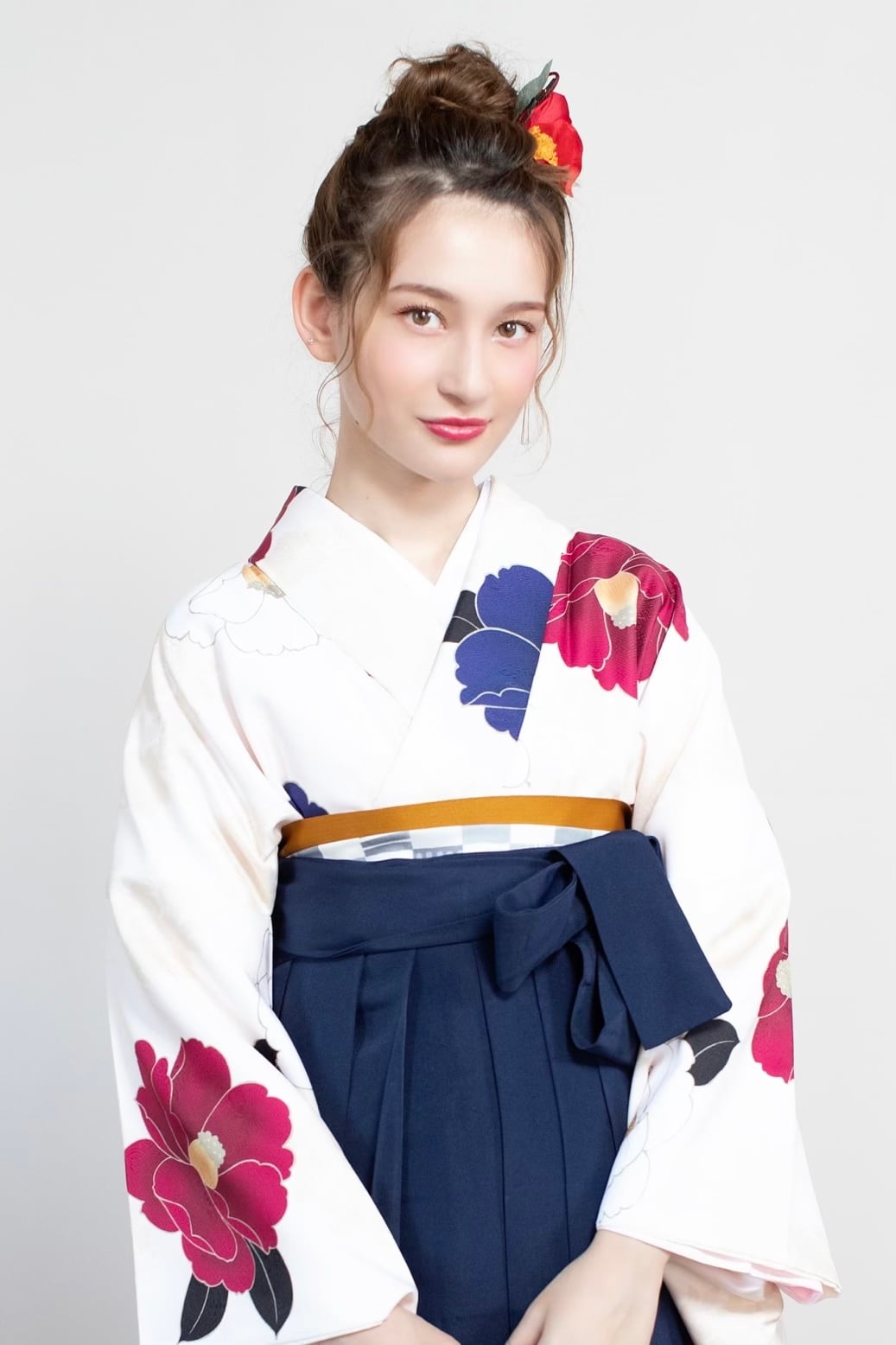 Kimono Sienne 卒業式袴3点セット 椿柄 二尺袖着物 袴 白×紺 卒業式