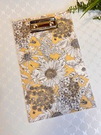 クリップボード（黄小花）