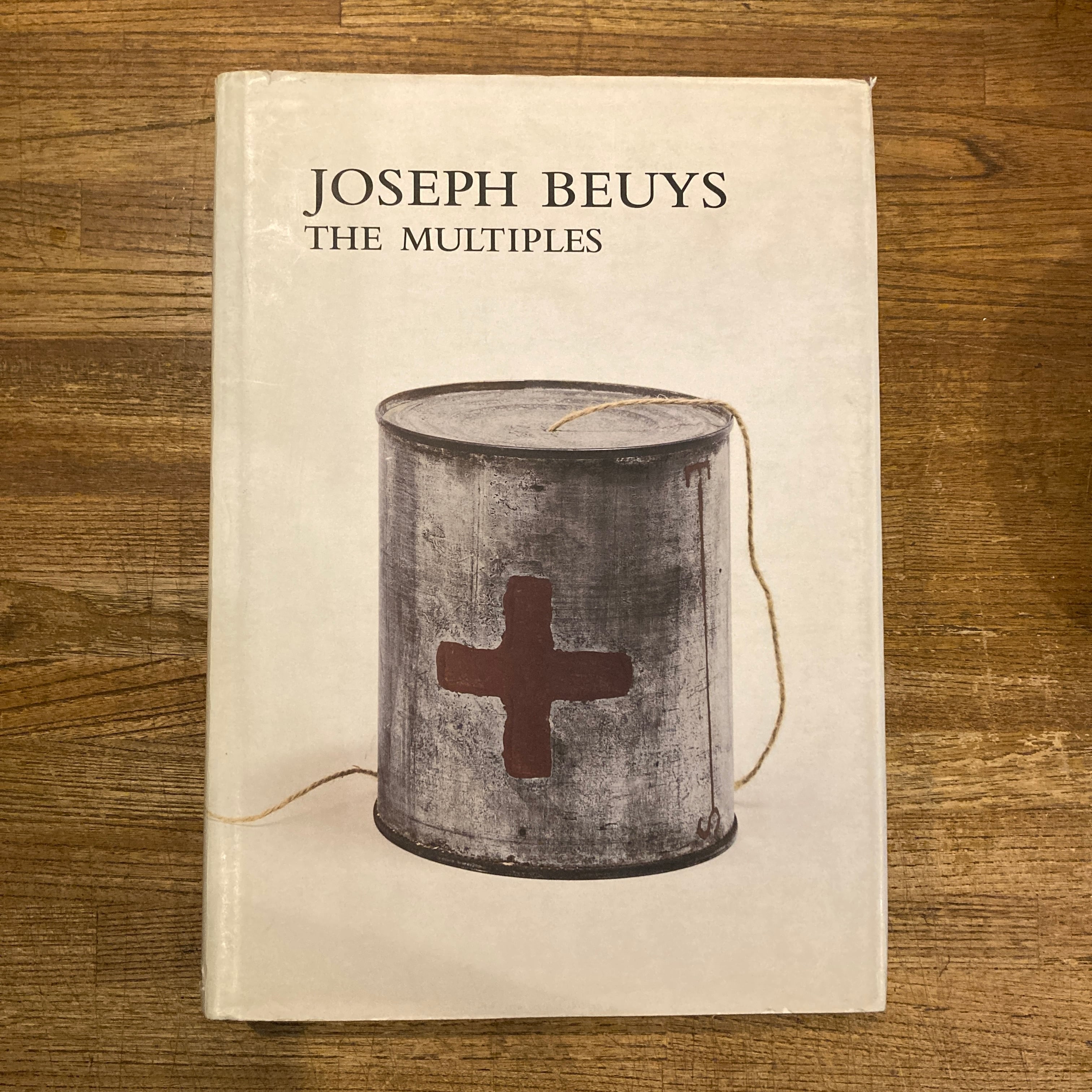 JOSEPH BEUYS DIE MULTIPLES・洋書・大型本 Amazon | Joseph Beuys: The Multiples | Beuys, Joseph, Cuno, James