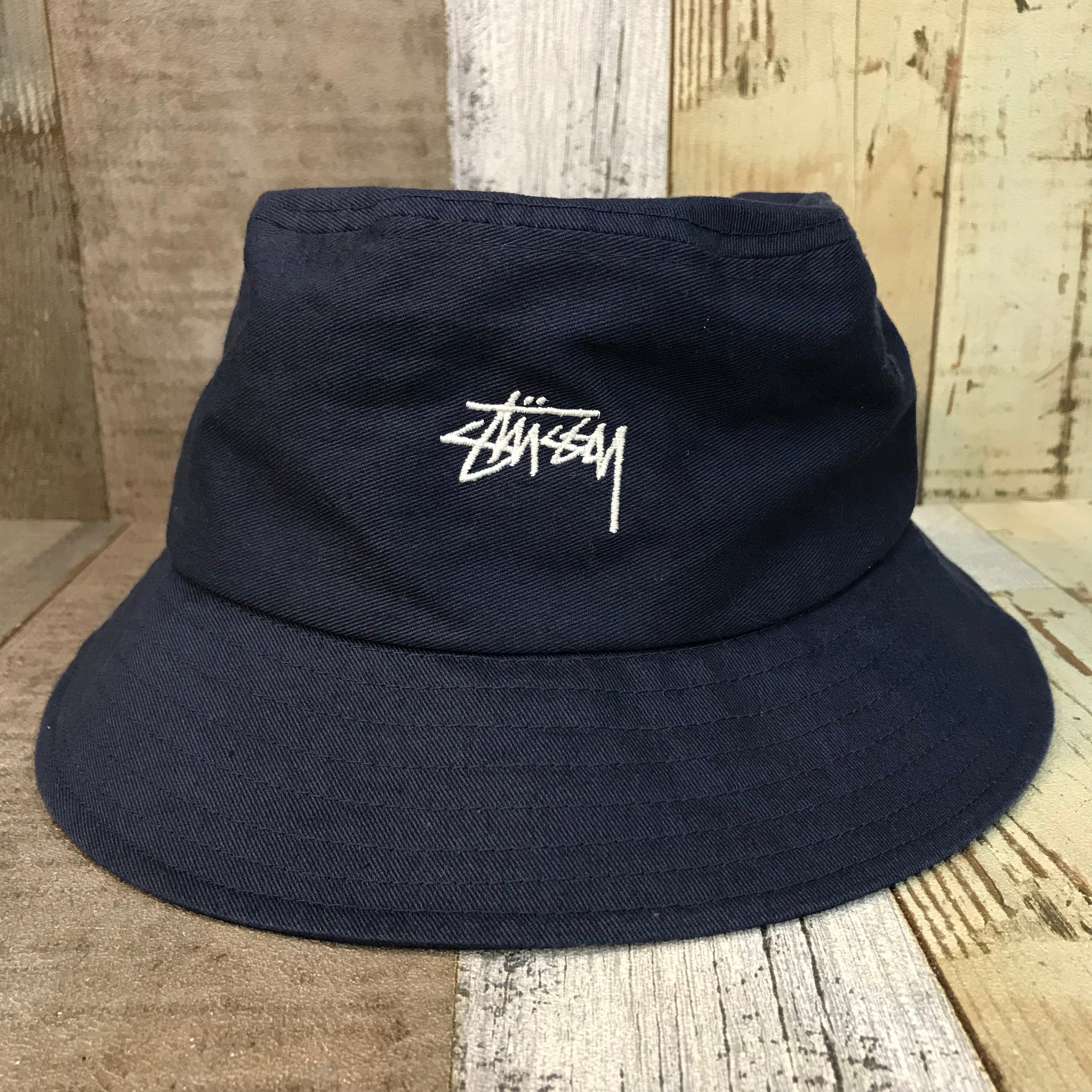 STUSSY 刺繍ロゴ バケットハット アウトドア - 帽子