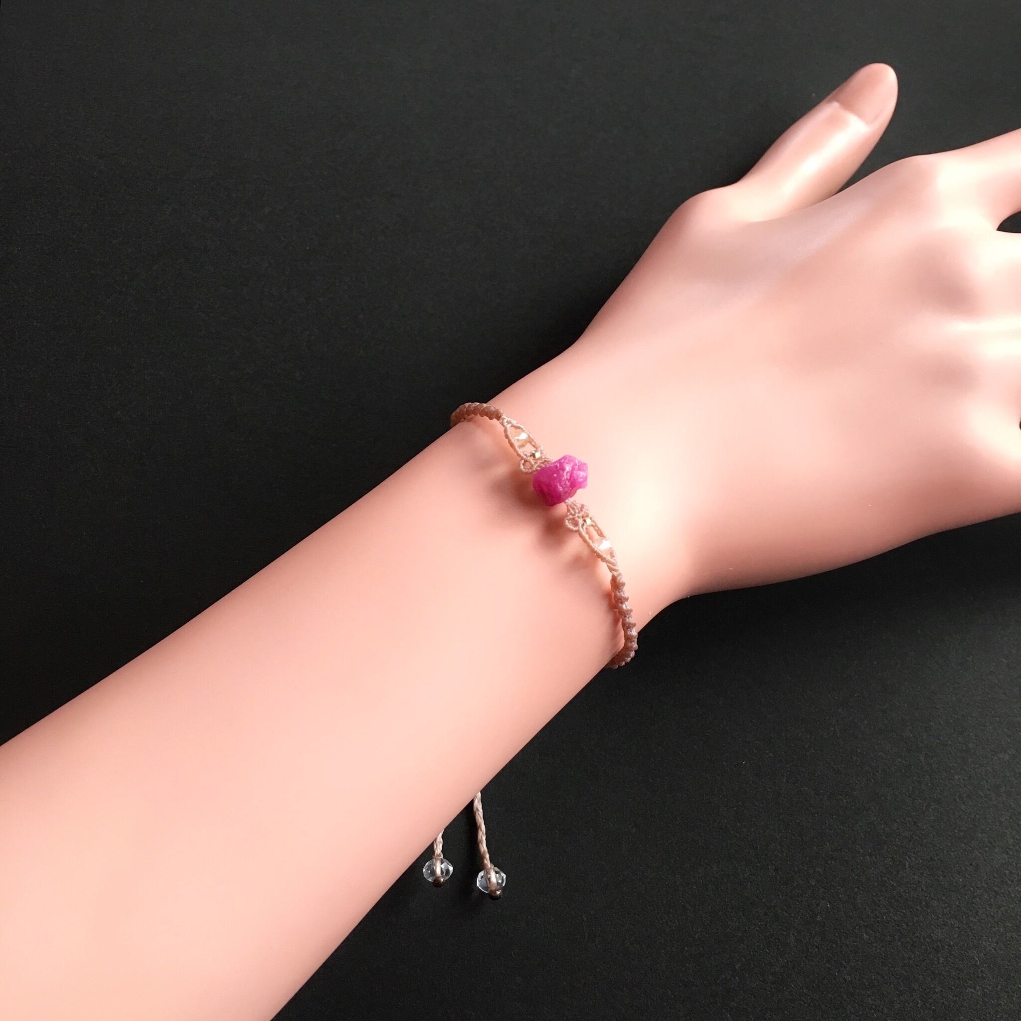 ルビー macrame bracelet