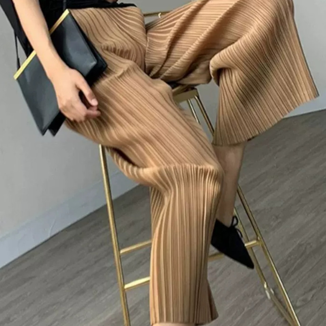 ハイウエストプリーツストレートパンツ W00182