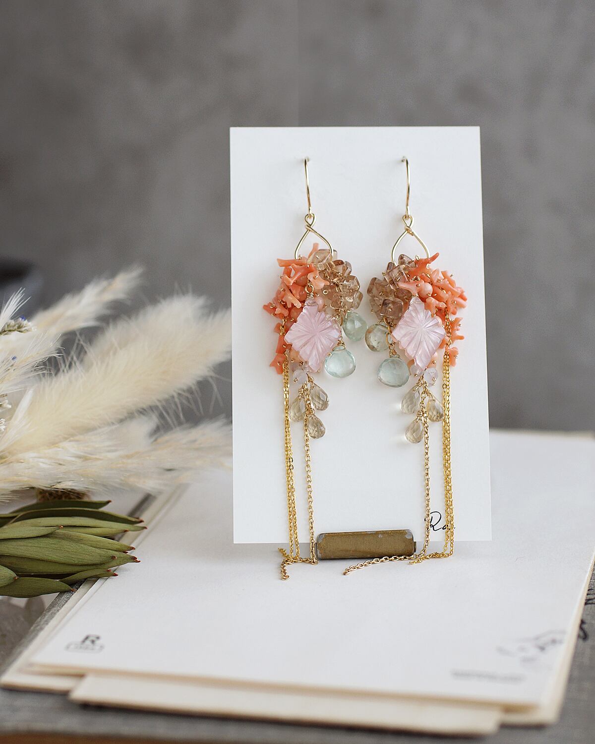 ローズクォーツシェルと枝珊瑚のピアス | Ruan aree │ 心に潤いを