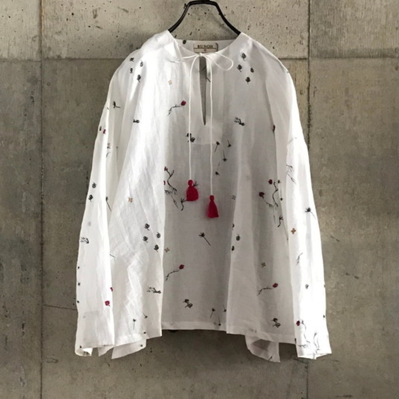 BUNON(ブノン)Khadi Linen cotton Hand Print & Embroidery Wide Pullover  リネンコットン 刺繍 ワイドプルオーバー / オフホワイト