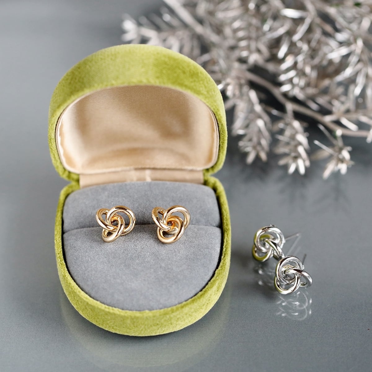 トリニティ 結びのピアス｜イヤリング変更可｜アレルギー対応 | Bear's