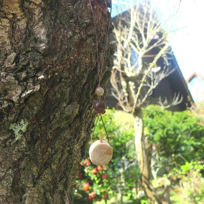 【一点物】✦⋆.八ヶ岳の森の贈り物 ✦⋆.·考える猫と桜の木とムーンストーンのアロマボトルネックレス ⋆.·✦