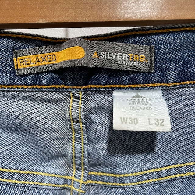 『送料無料』リーバイス　silvertab リラックスフィットデニムパンツ　ブルー　W30