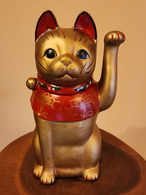 帝国ホテルプラザ東京「花道」記念　限定招き猫　大正猫　(金・中) 「いいことがある・無敵」