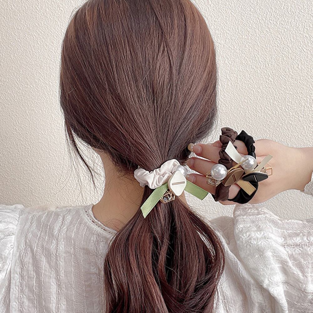 シュシュリボンヘアゴム ヘアアクセサリー チャーム付きヘアゴム