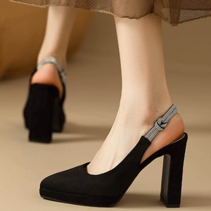 【送料無料】 パンプス 靴 シューズ ピンヒール ハイヒール アーモンドトゥ バンド キラキラ エレガント 可愛い 大人可愛い きれいめ シンプル カジュアル シック コンサバ 華やか 大人 上品 おしゃれ 主役級 こなれ感 高見え 高級感 無地 春 レディース 女性用 30代 40代 デート お出かけ 女子会 お呼ばれ 休日 お茶会 授業参観 パーティ 結婚式 二次会 デイリーユース 普段使い ファッション コーデ スタイル 楽ちん 歩きやすい 美脚 脚長 定番 ブラック 大人カラー モノトーン